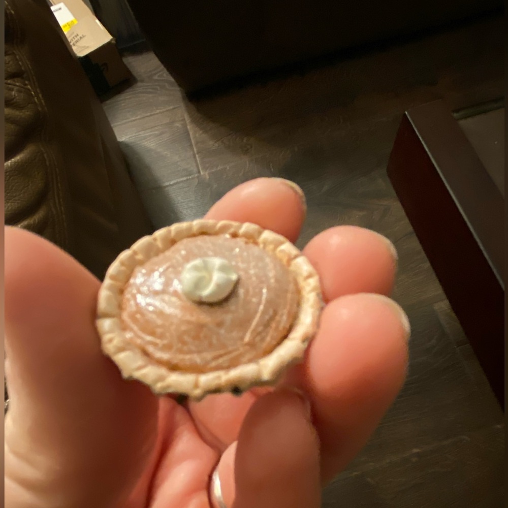 Miniature Dollhouse New Handmade 1/12 Scale pumpkin Pie